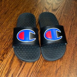 WORN ONCE - Boys Champion slides